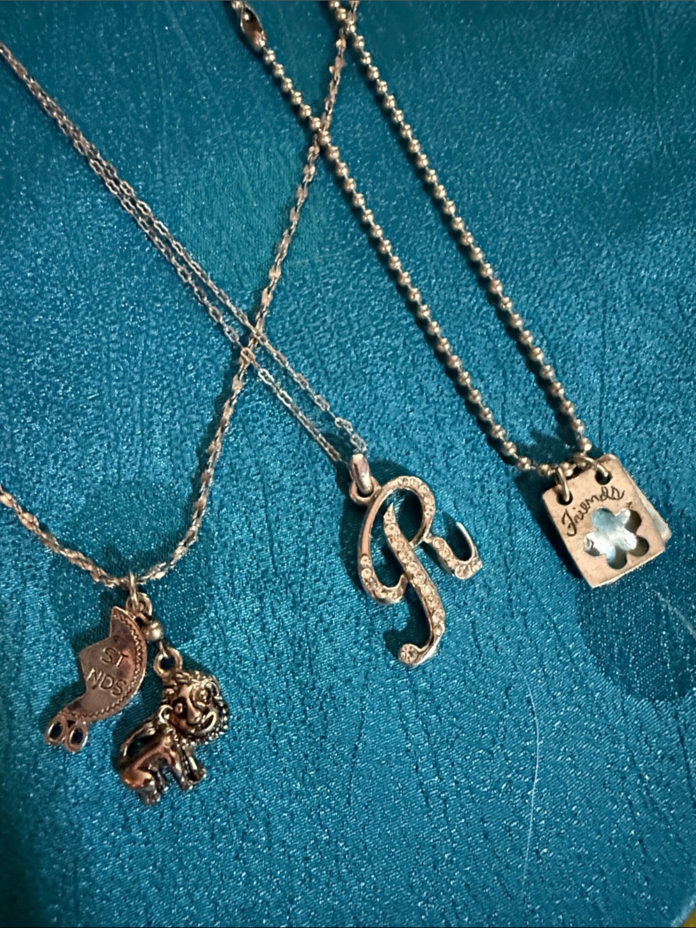Gold-Tone Initial 'R' Pendant Necklace - Gold